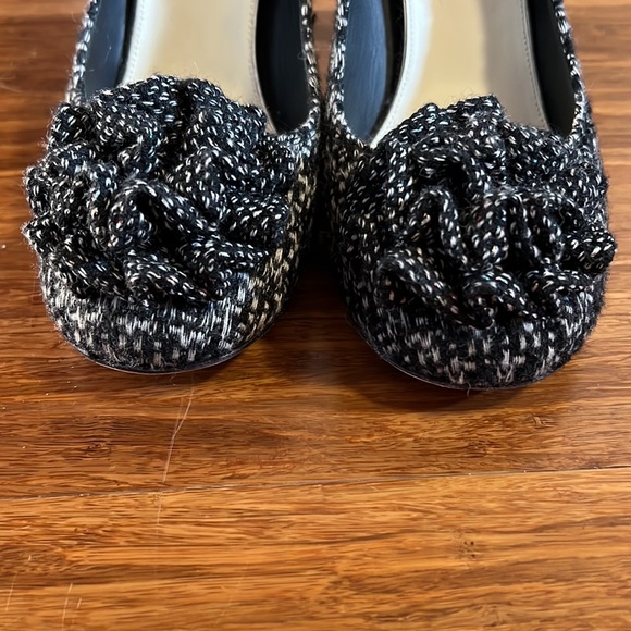 Authentic Chanel Camilla Tweed Pump Heels - Picture 5 of 11